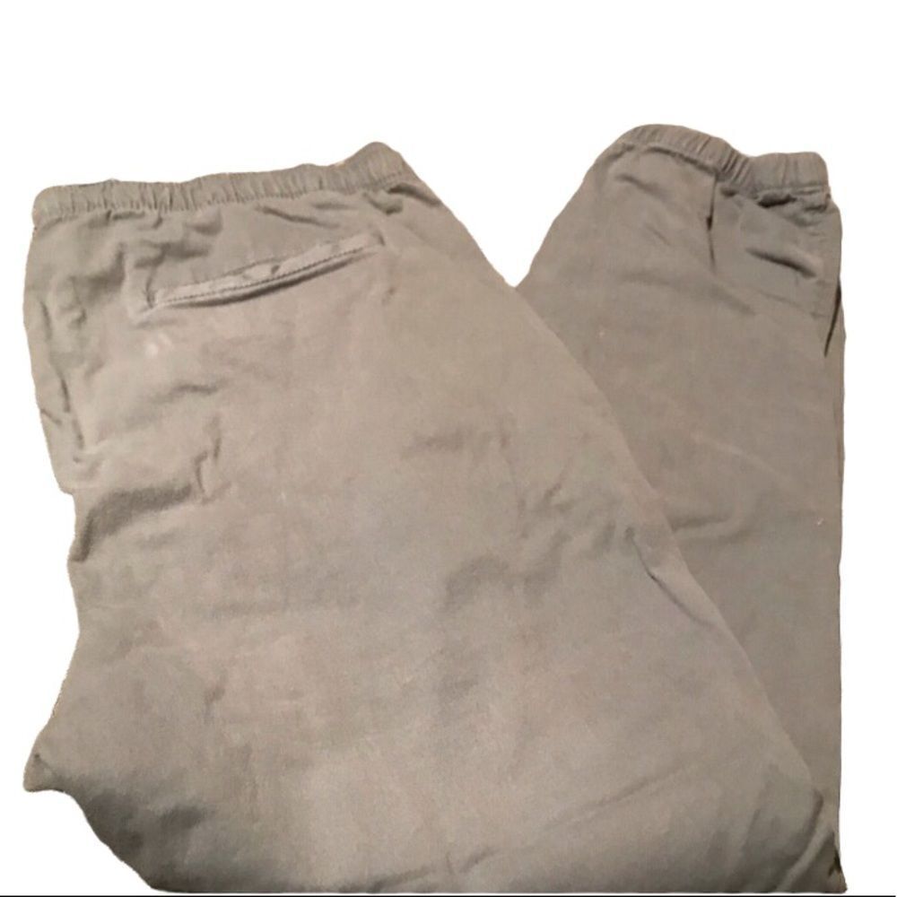 Old Navy pants great condition  size XL drawstring waist front pockets